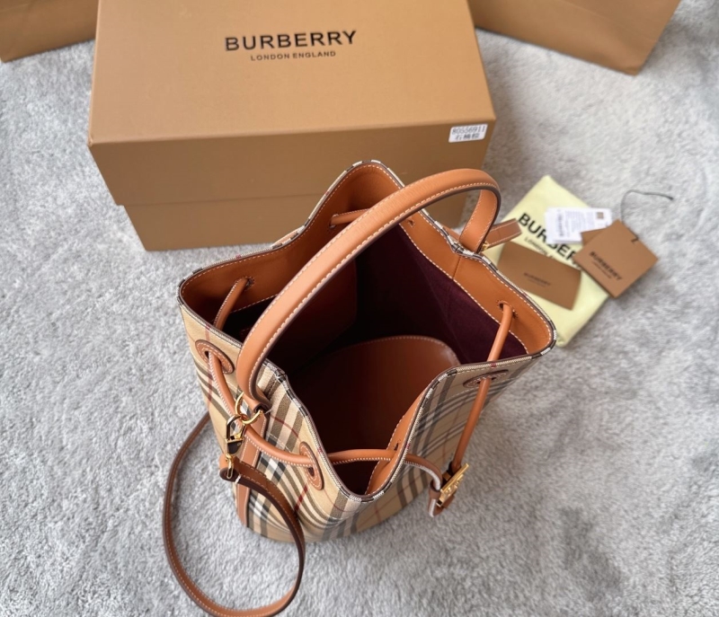 Bv*b*rry bucket bags